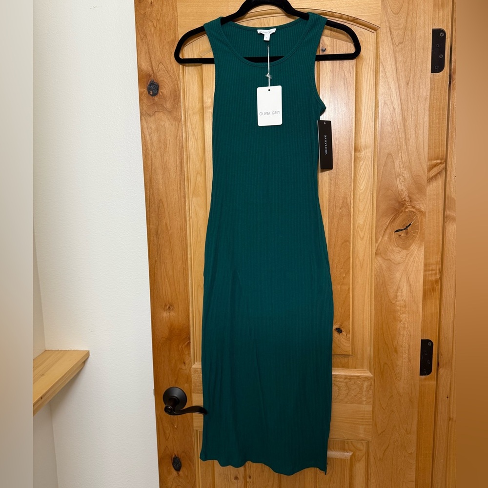 Green Sleeveless Dress
